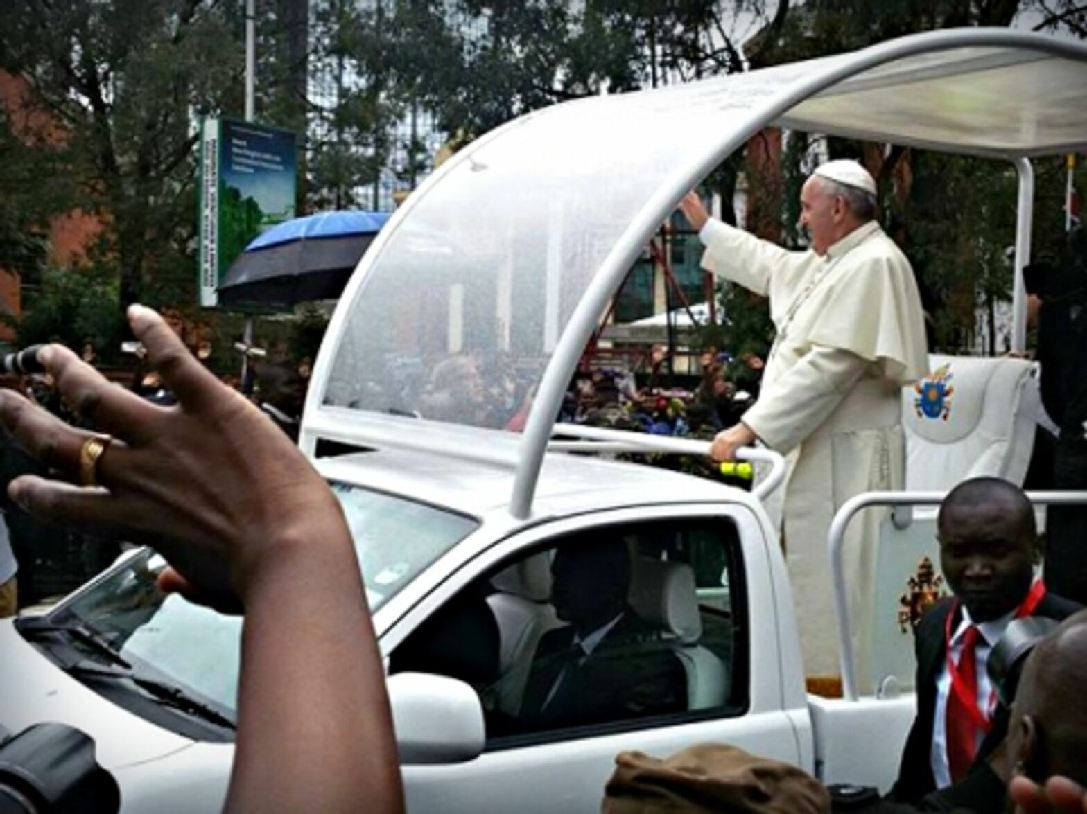 Hollande And Putin, Pope Visits Kenya, Thanksgiving Trivia