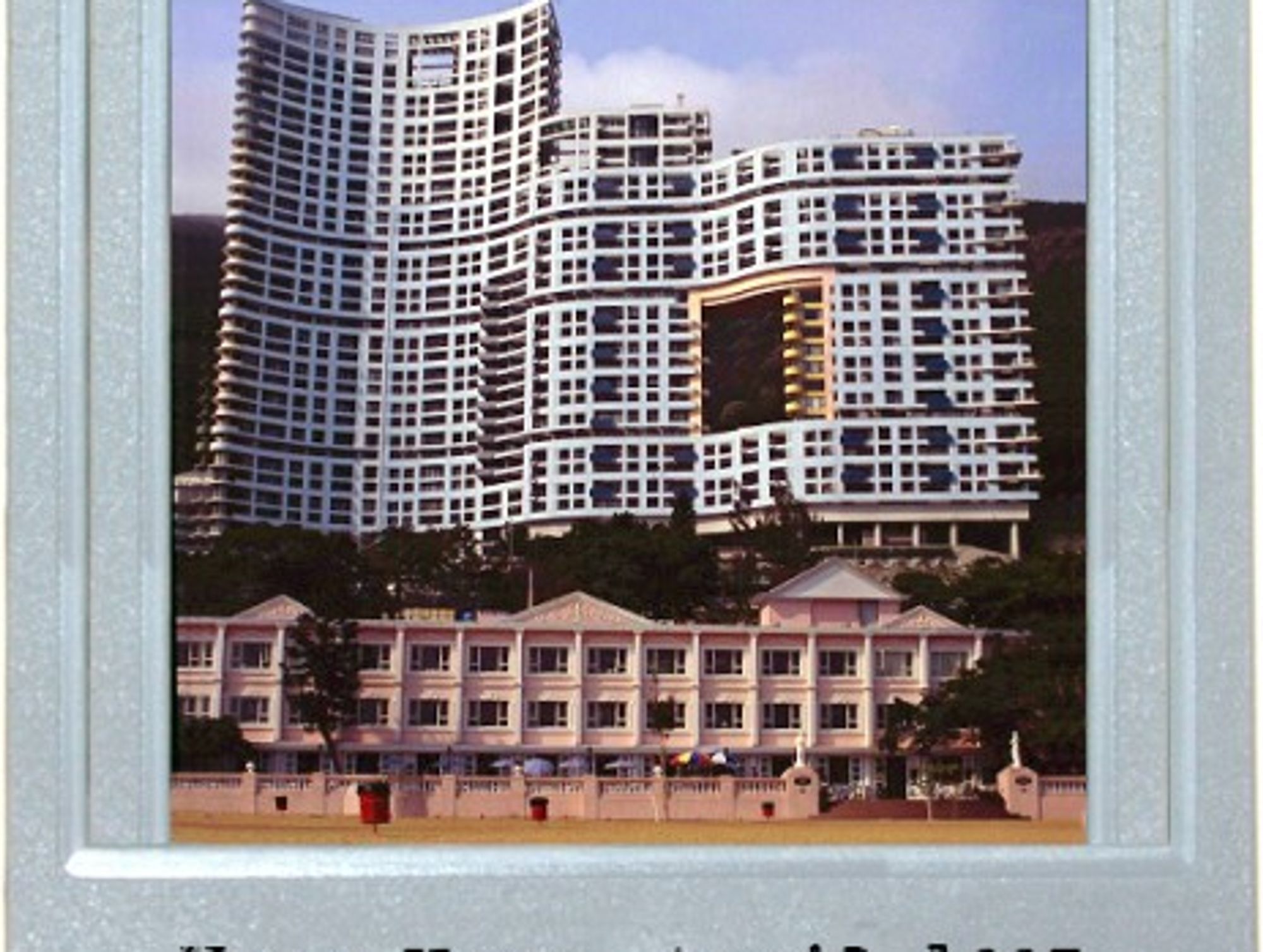 Hong Kong Hotel, Dragons Welcome