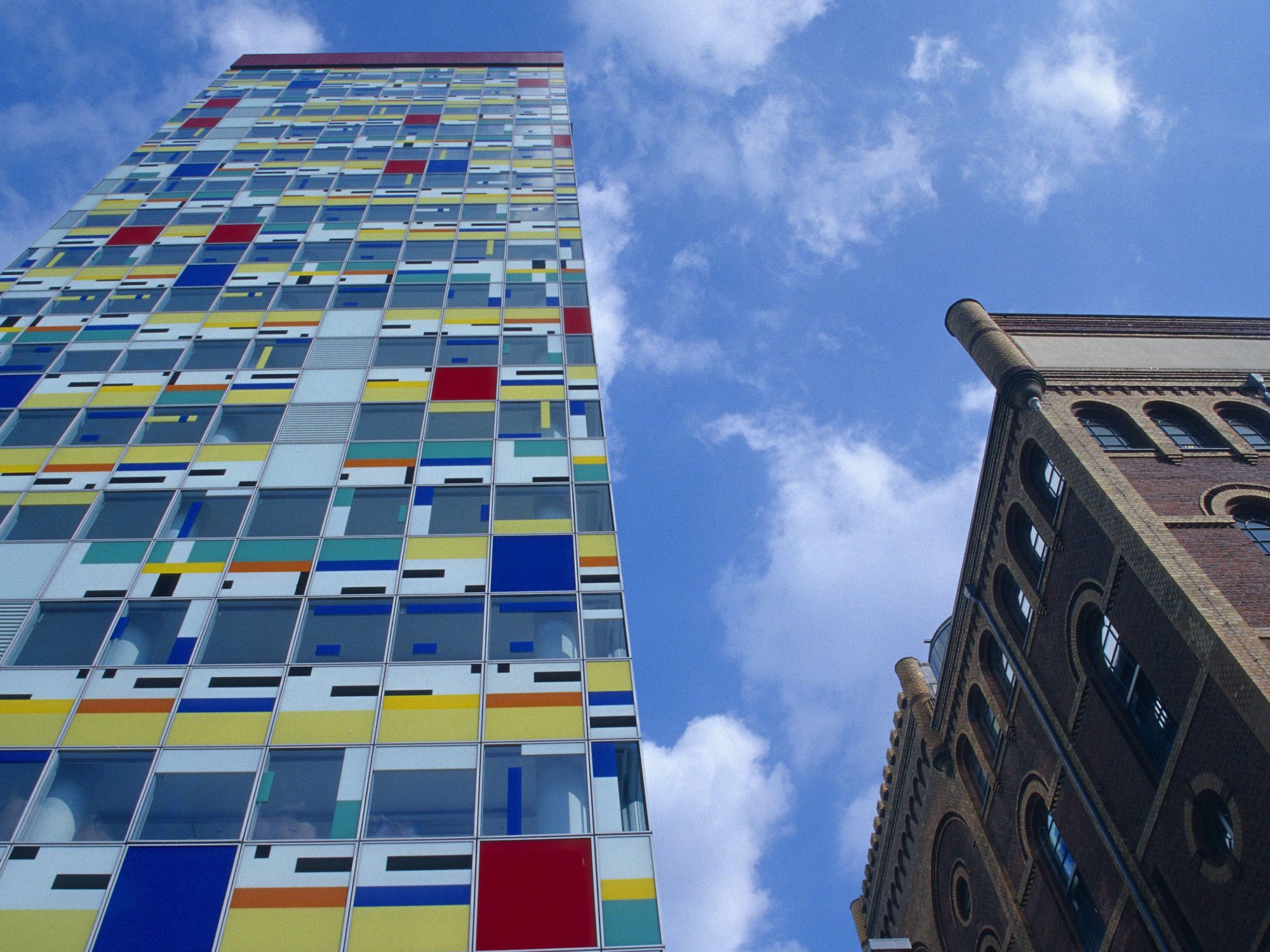 Housefront of Tower block Colorium