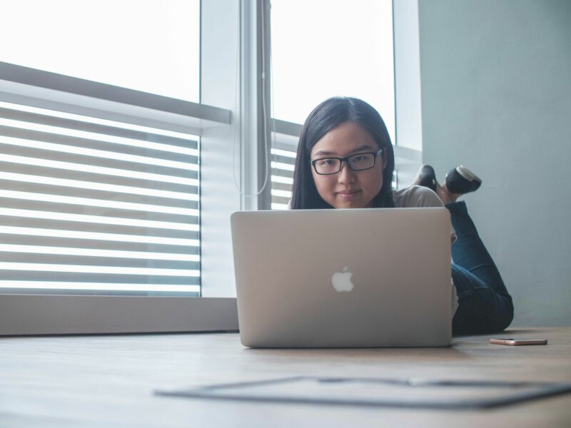 How College Essay Writing Services Help Improve Academic Performance