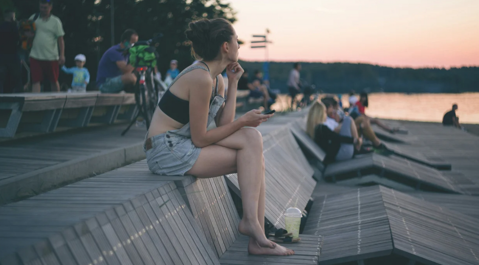 Human Matchmaker v. Tinder: A Polish Experiment In The Modern Search For Love