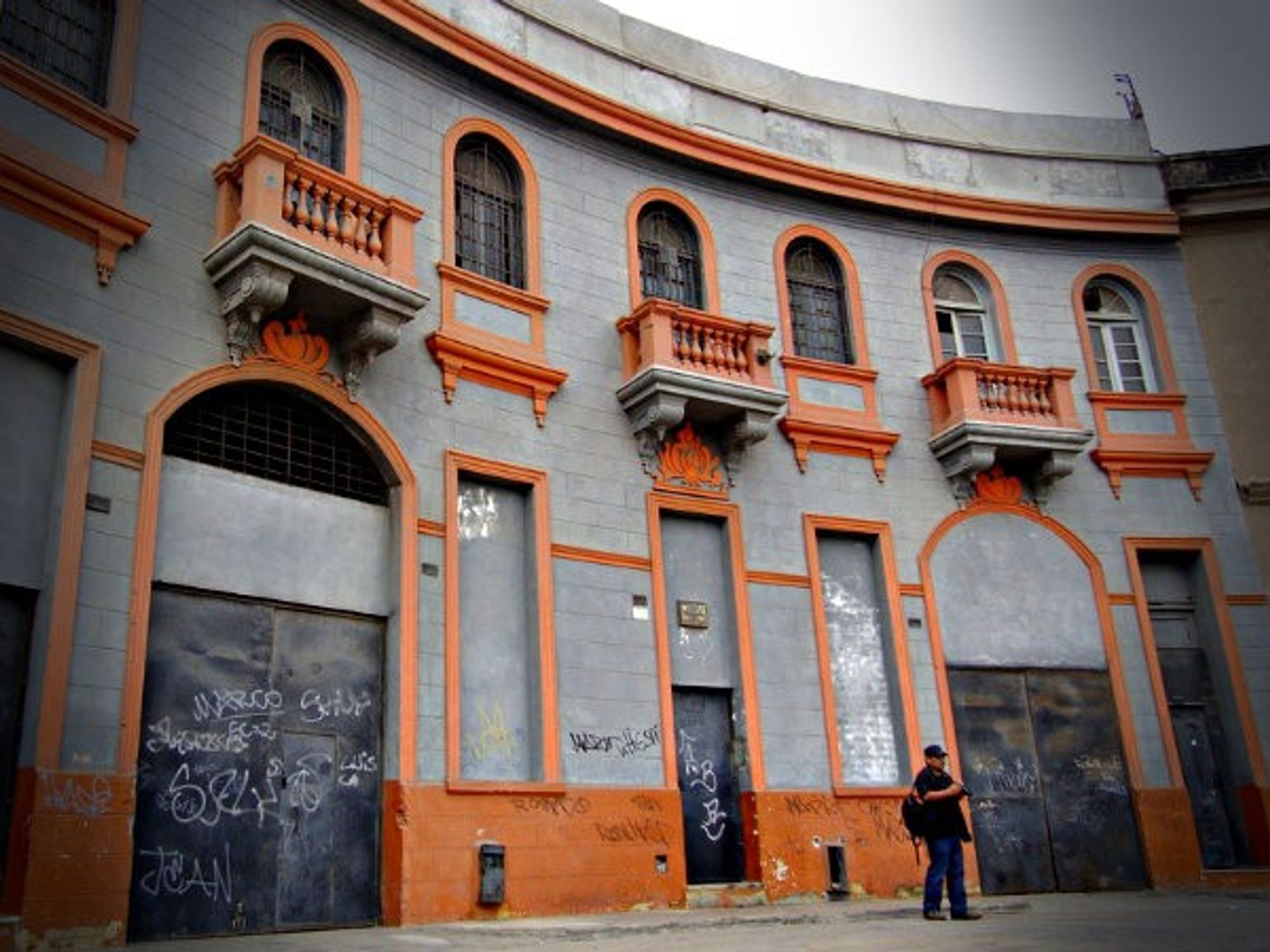 Hunting in Lima's La Punta quarter