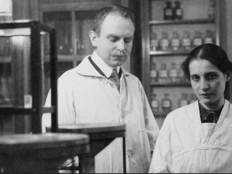 image of a woman and man in a laboratory