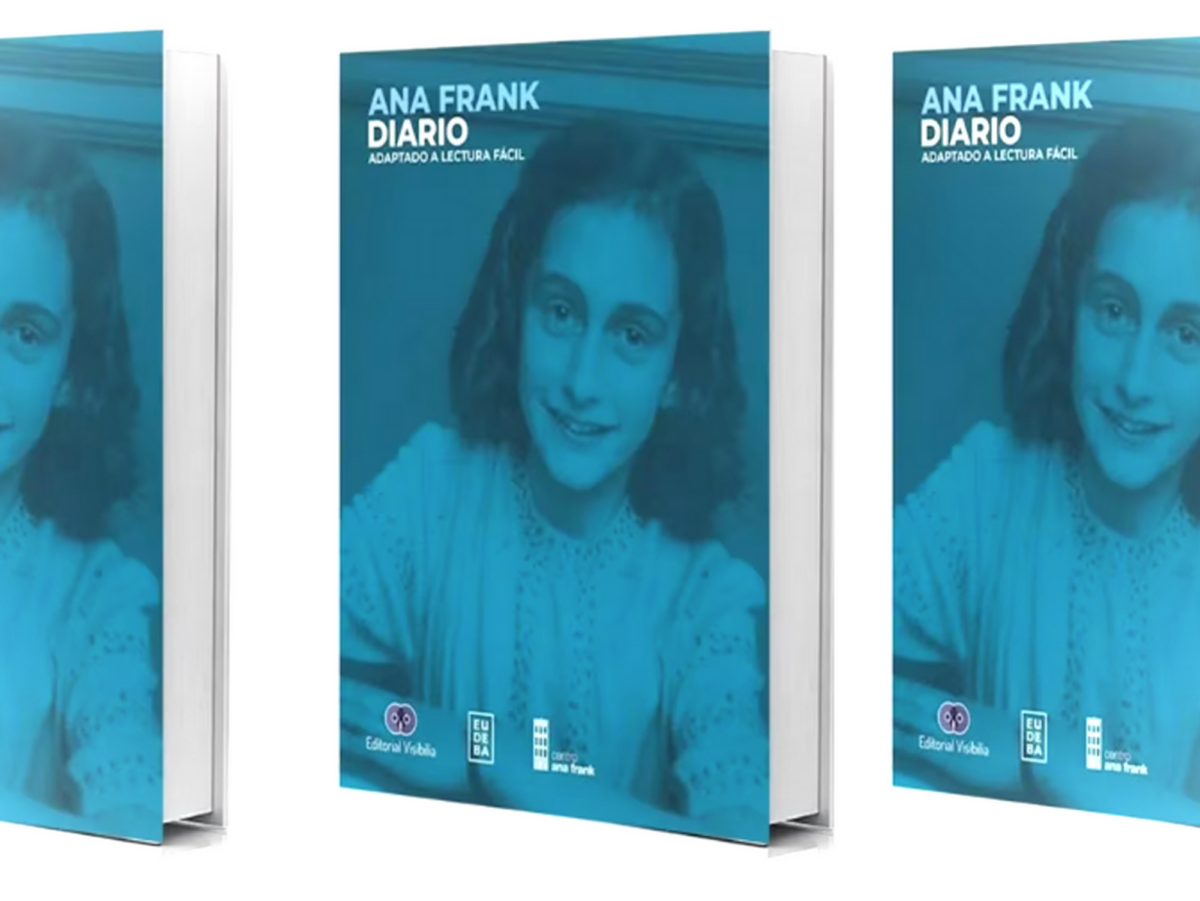 Image of Argentina’s Anne Frank Center's first-ever Easy Reading edition, in Spanish., a book with a blue cover with Anne Frank's face