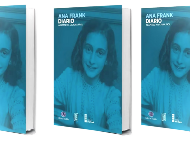 Image of Argentina’s Anne Frank Center's first-ever Easy Reading edition, in Spanish., a book with a blue cover with Anne Frank's face