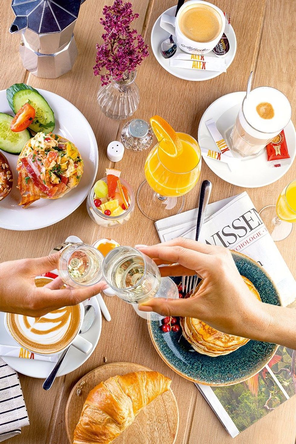 image of breakfast food and drinks on a table