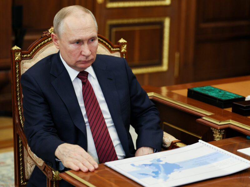 Image of ​Russian President Vladimir Putin attends a meeting in Moscow