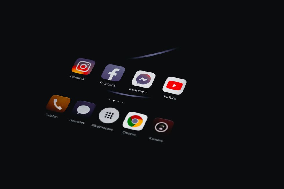 Image of ​Social media apps on a phone screen. Apps listed: Facebook, Instagram, Messenger, Youtube