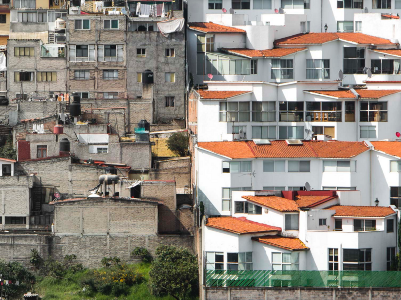 Image of housing inequality in Sante Fe, Mexico City