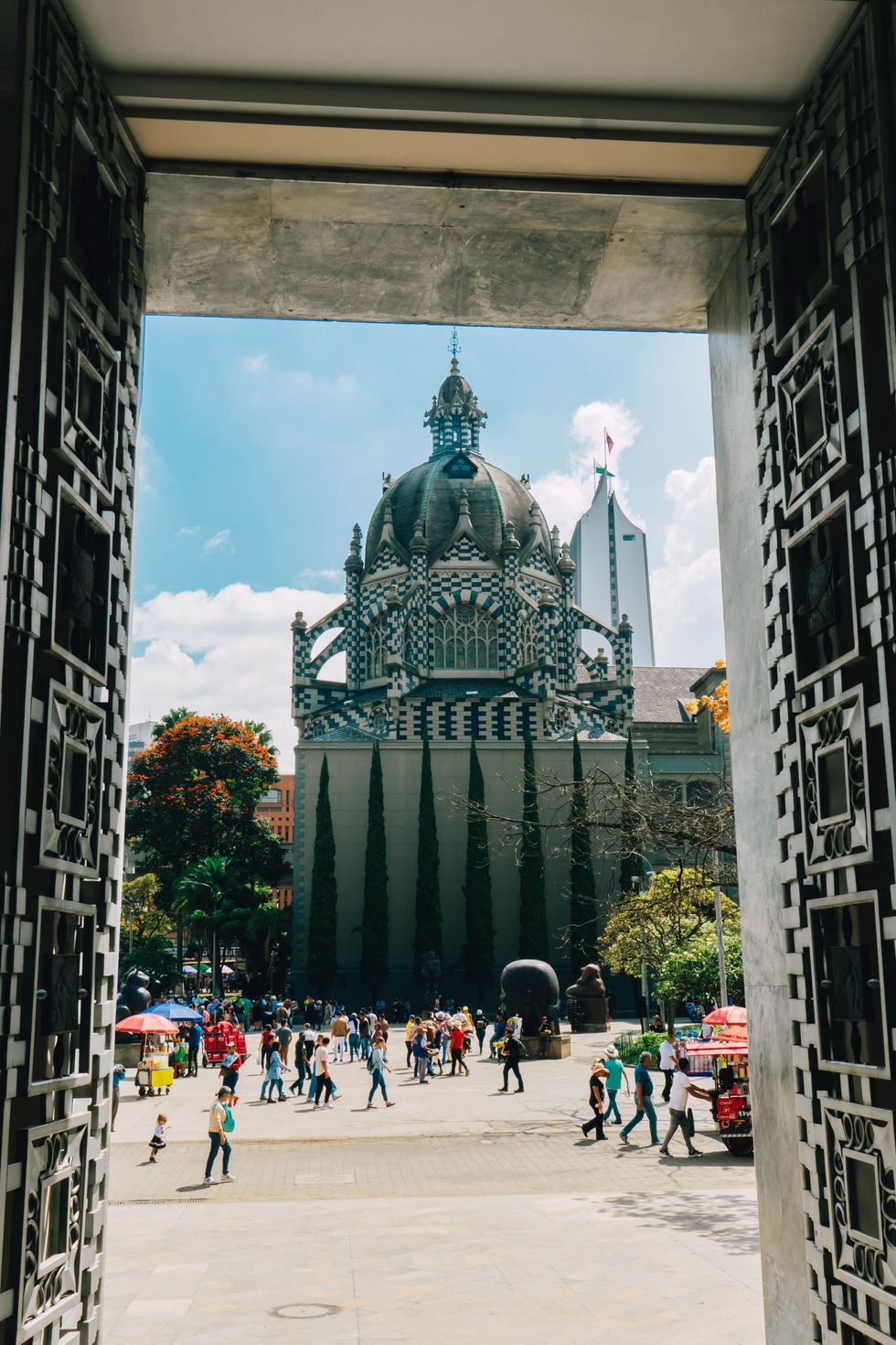 Image of tourists outside in Medellin, Colombia.