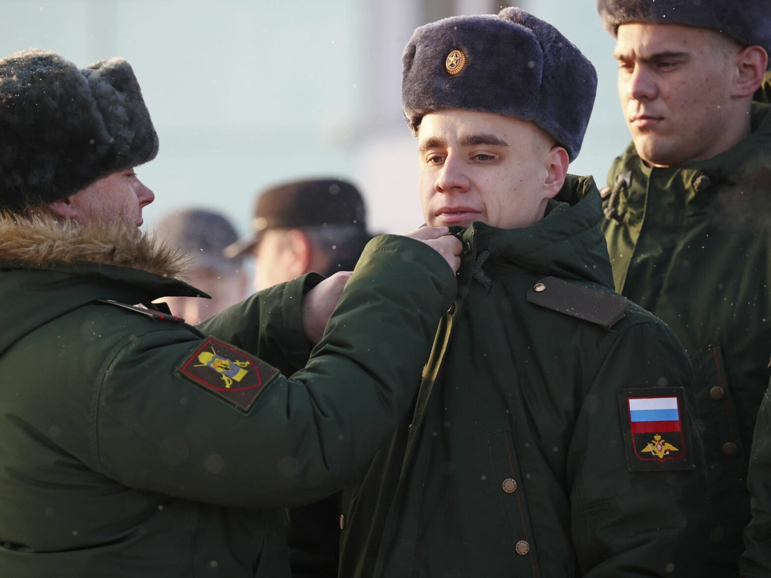 Image of two Russian soldiers in Uniform at the Novosibirsk-Glavny railway station before departing for service.​
