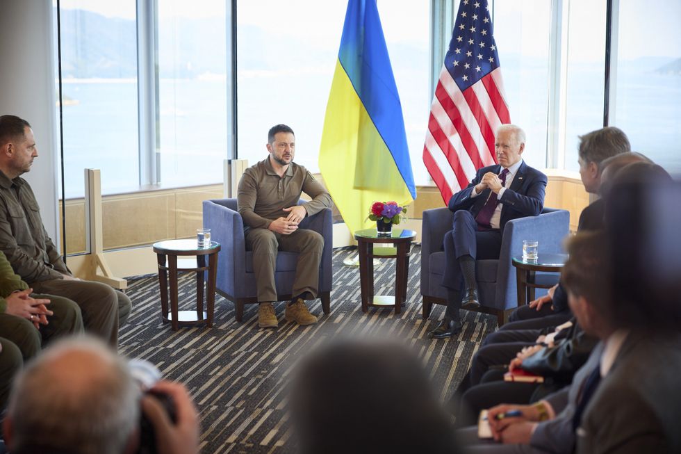 Image of Ukrainian President Volodymyr Zelenskyy holding a bilateral discussion with U.S President Joe Biden.