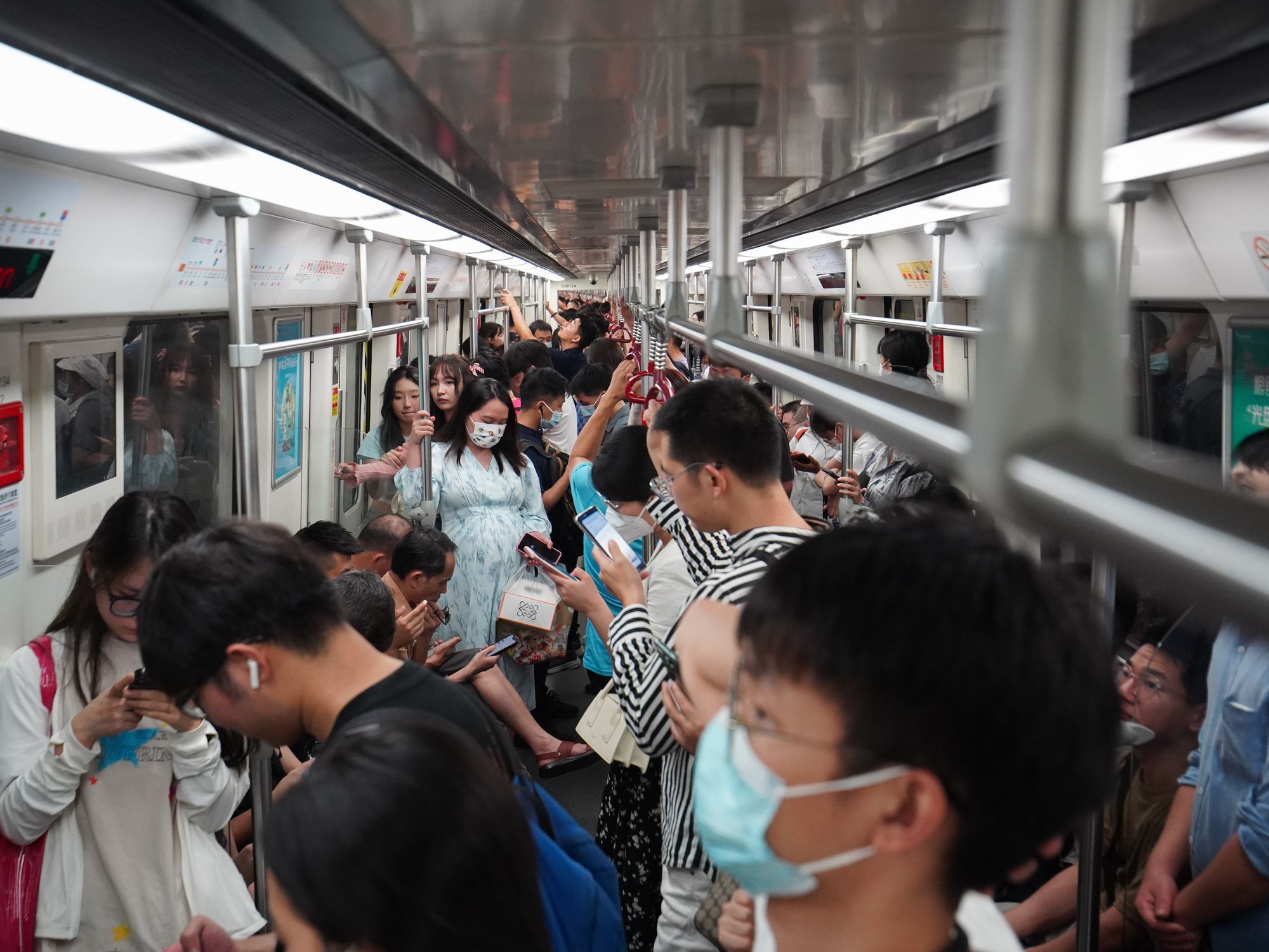 Image showing people taking a subway train in Guangzhou​
