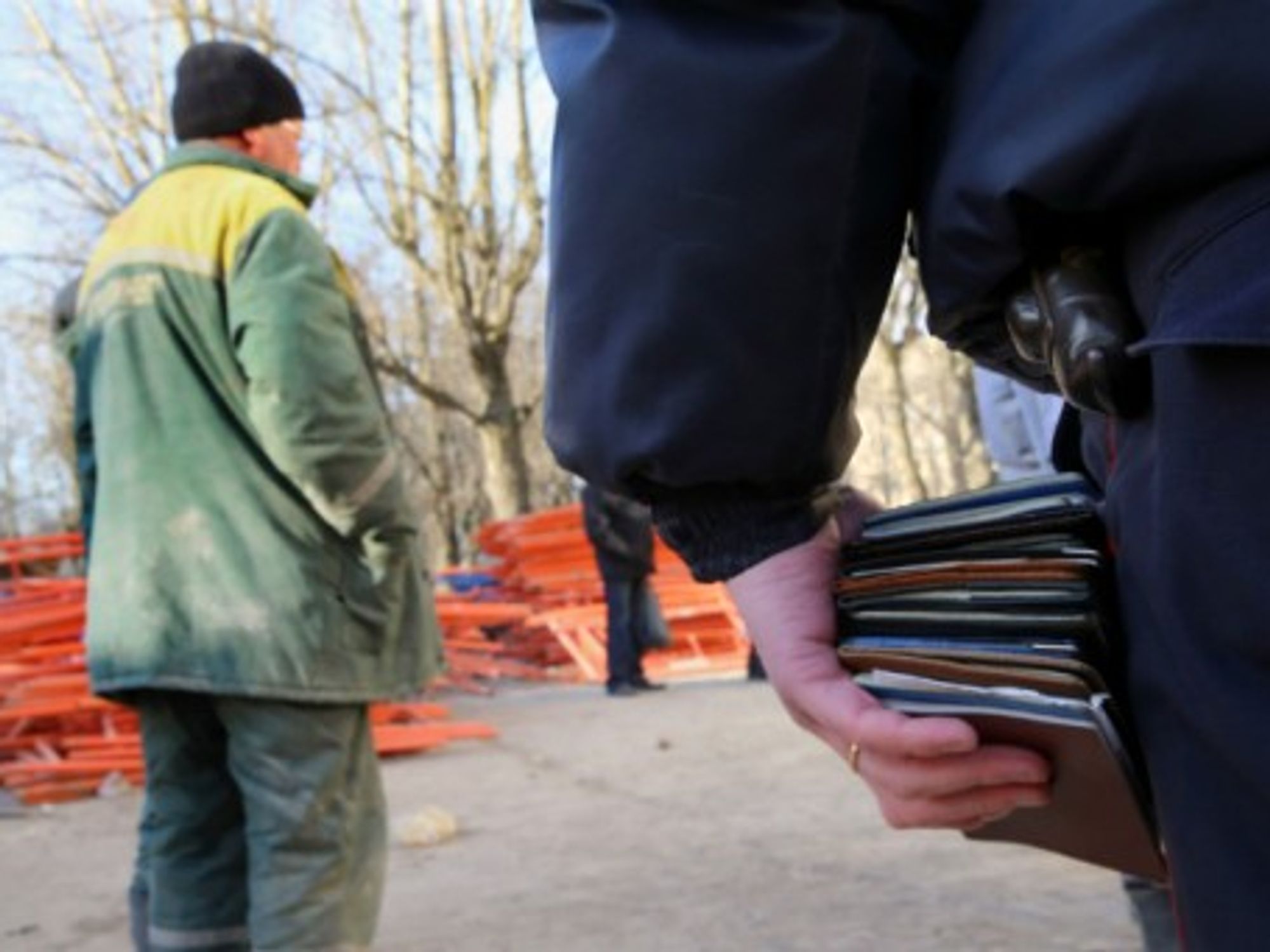 Immigration officer conducts raids in St. Petersburg