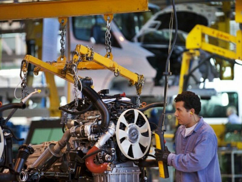 In Argentina these last two years, there has been a reduction in industrial jobs in city suburbs