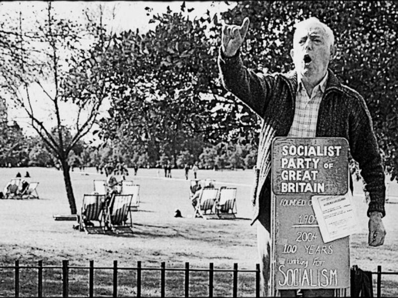 In Hyde Park, the majority are focused on the sun