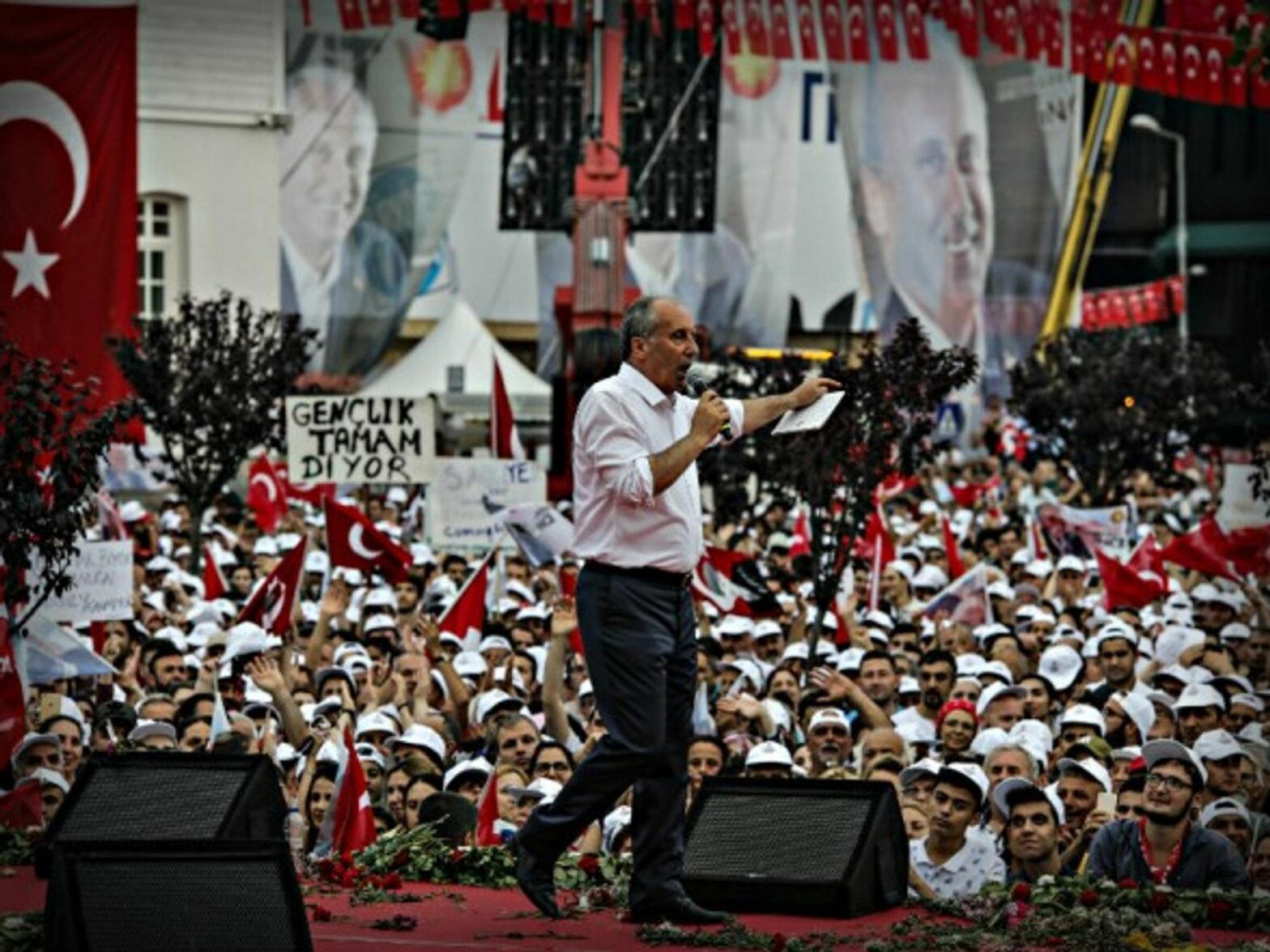 Ince at a recent campaign rally in Yalova, Turkey