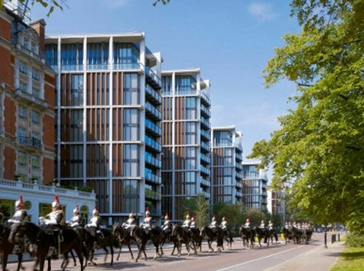 Indulge in a lap of luxury (One Hyde Park)