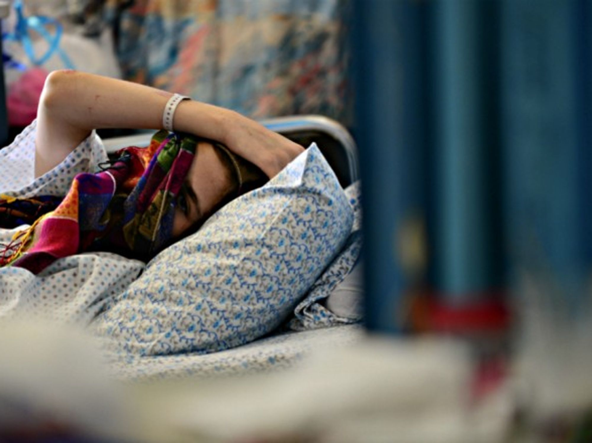Injured Syrian girl treated at a hospital in Safed