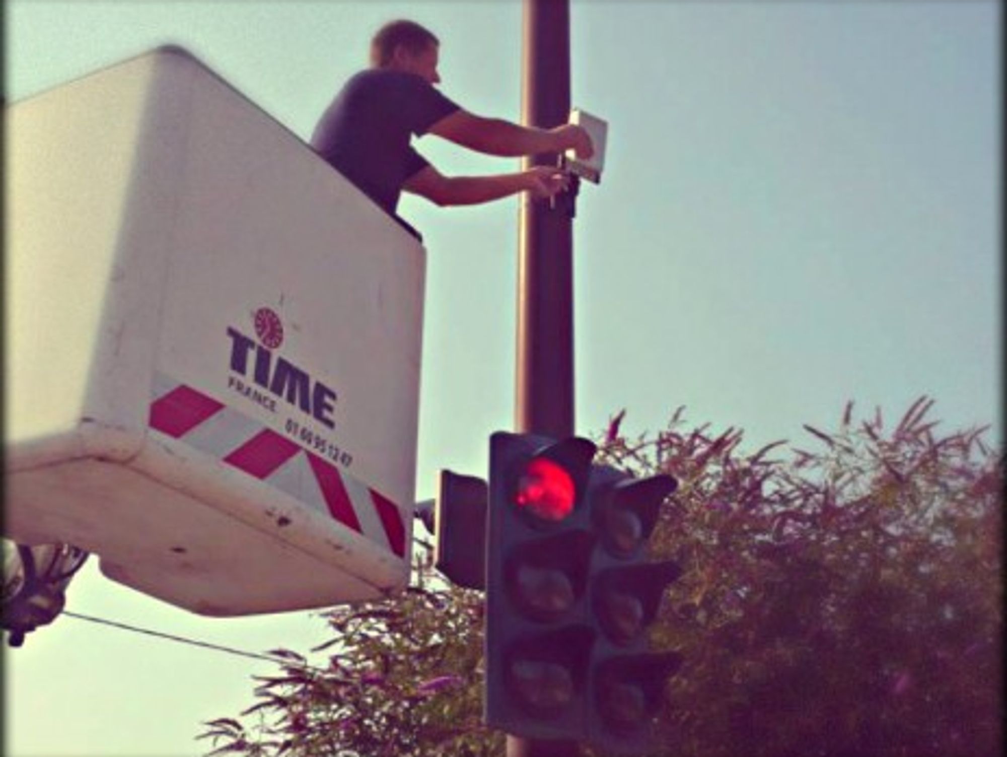 Installing weather censors in Villeurbanne, in the suburbs of Lyon