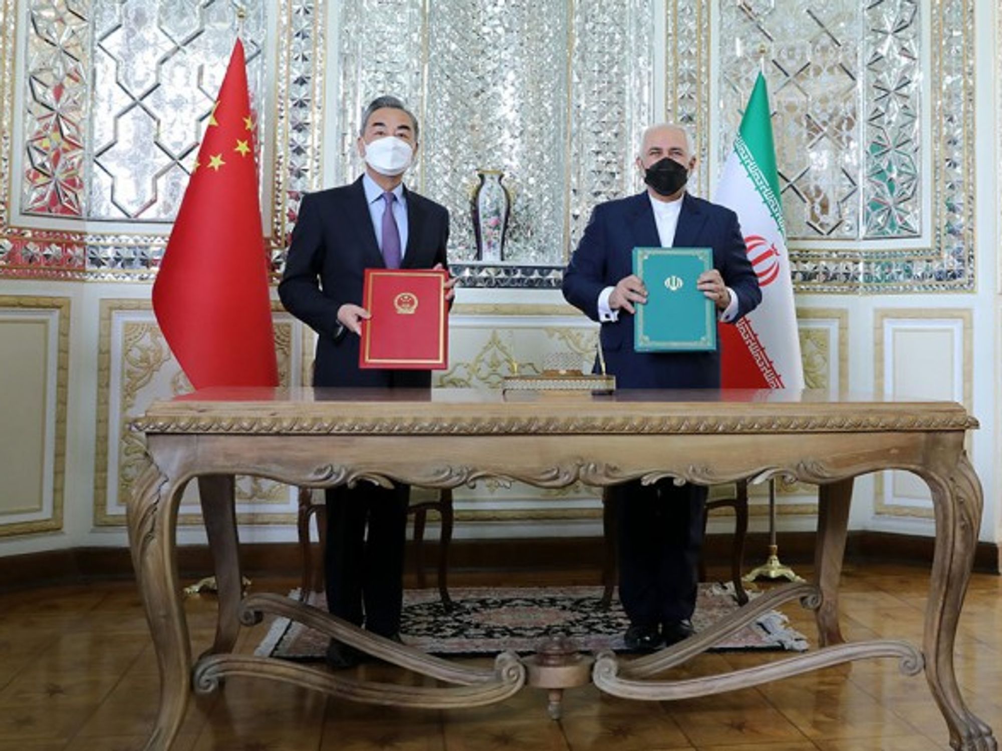 Iranian foreign minister Mohammad Javad Zarif and Chinese foreign minister Wang Yi have signed a 25-year Iran and China strategic partnership act.