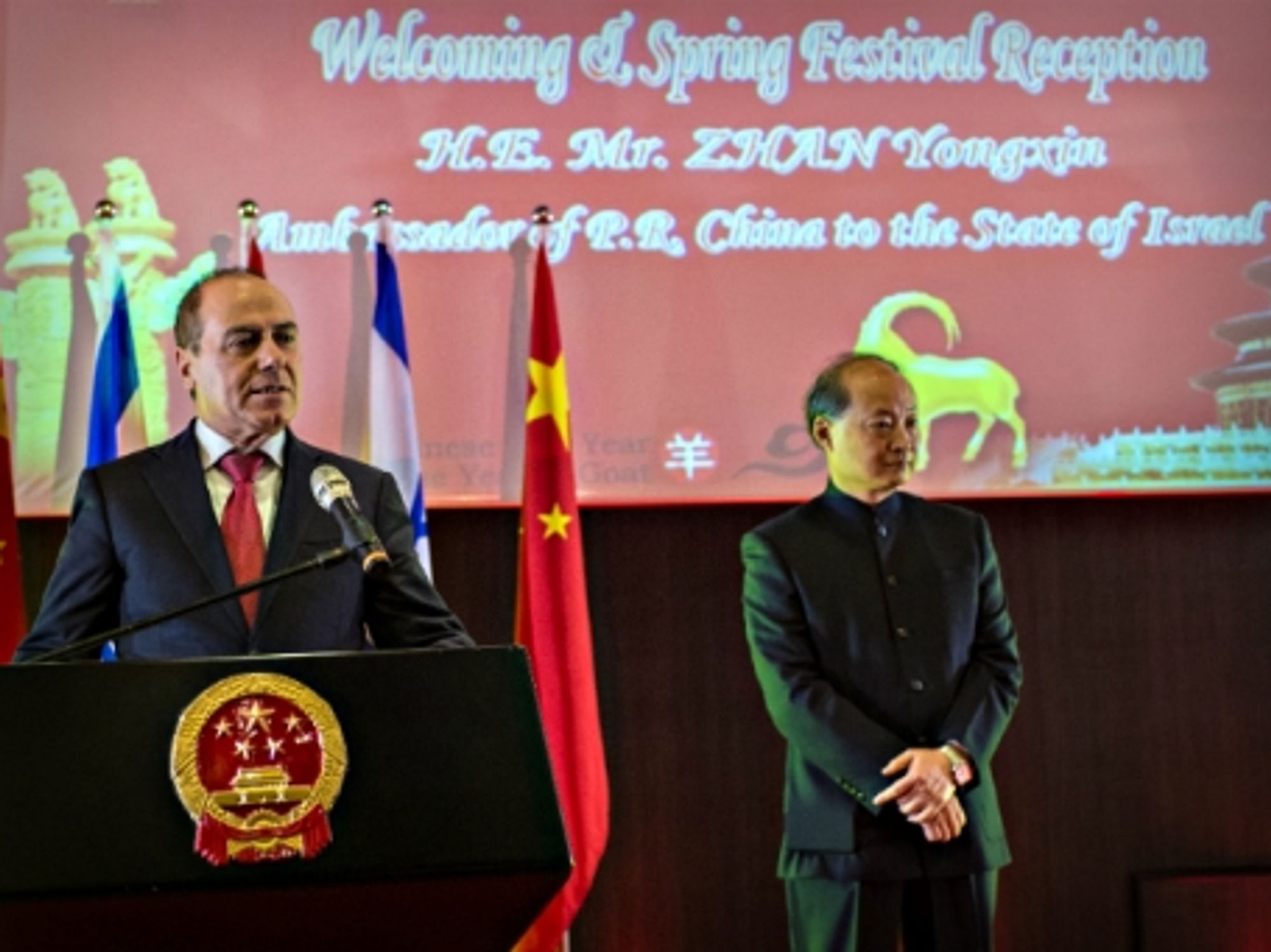 Israeli Minister of National Infrastructures Silvan Shalom and Chinese Ambassador Zhan Yongxin in Tel Aviv on Feb. 11