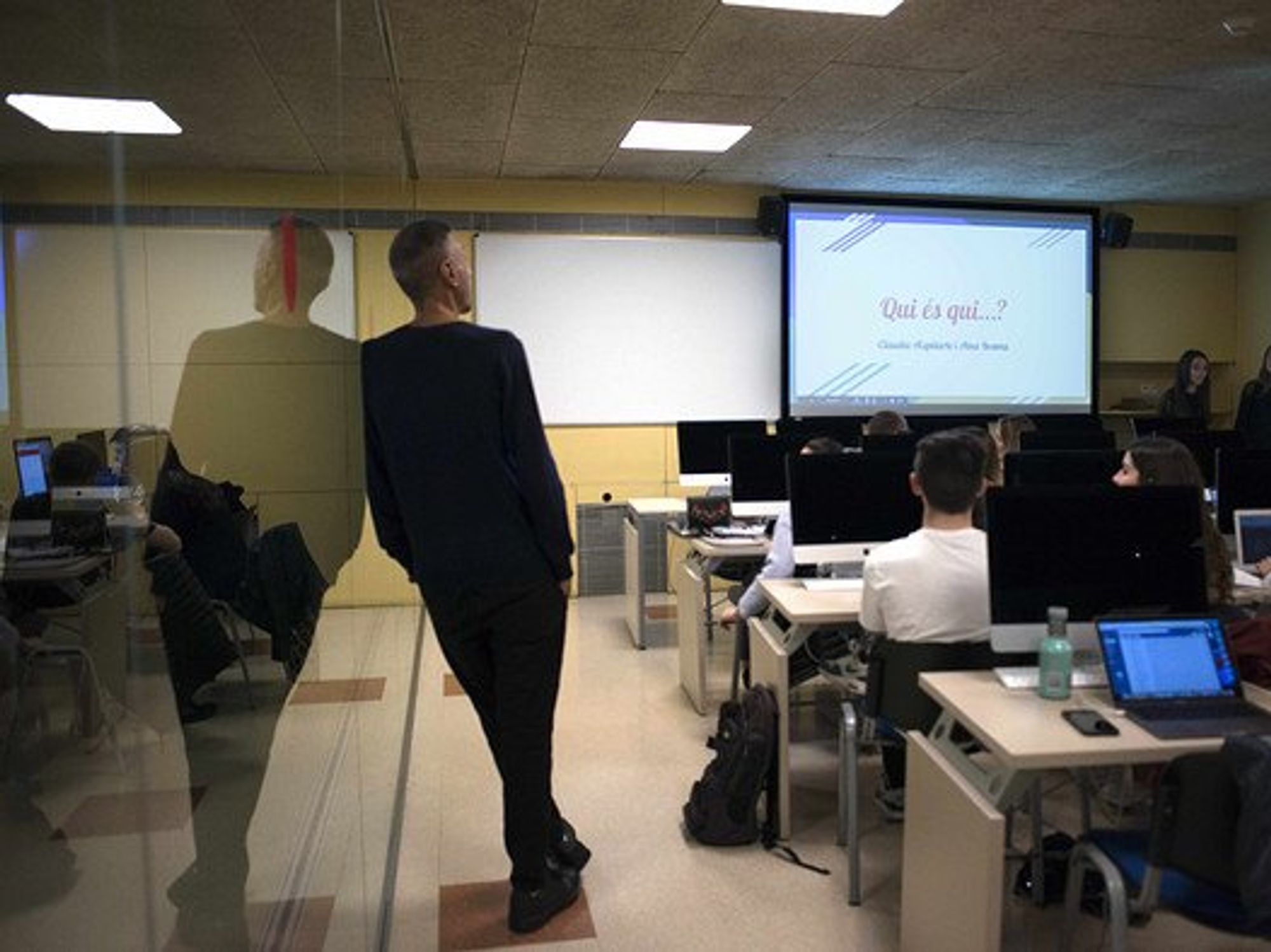 Journalism teacher and his students in University of Barcelona.