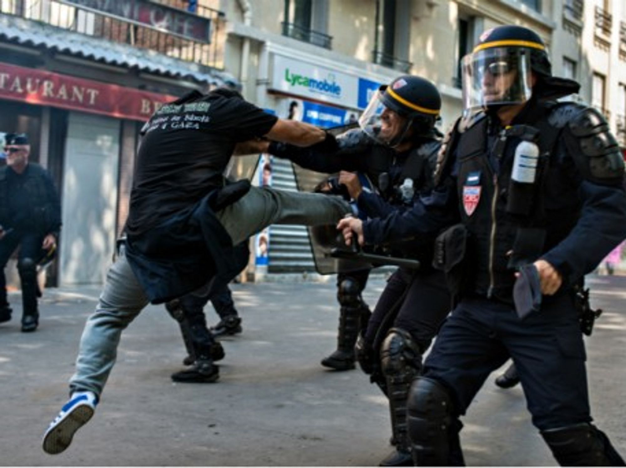 July 19 clashes between anti-riot police and pro-Palestinian protesters in Paris.