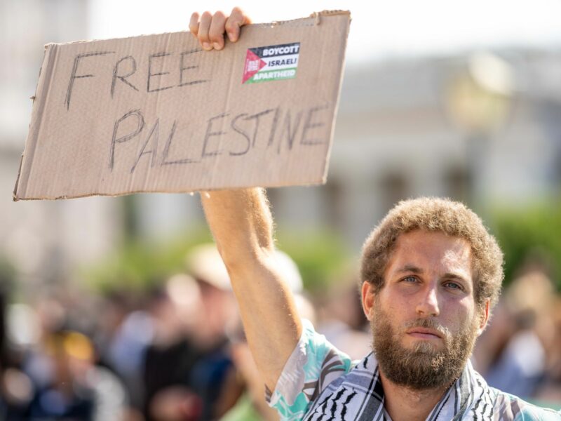 June 1, 2024, Vienna, Vienna, Austria: Person holding Free Palestine sign at pro-Palestine protest at the Heldenplatz in Vienna. The protester demand an immediate ceasefire to avoid further casualties and the recognition of the Palestinian state. (Credit Image: © Andreas Stroh/ZUMA Press Wire)