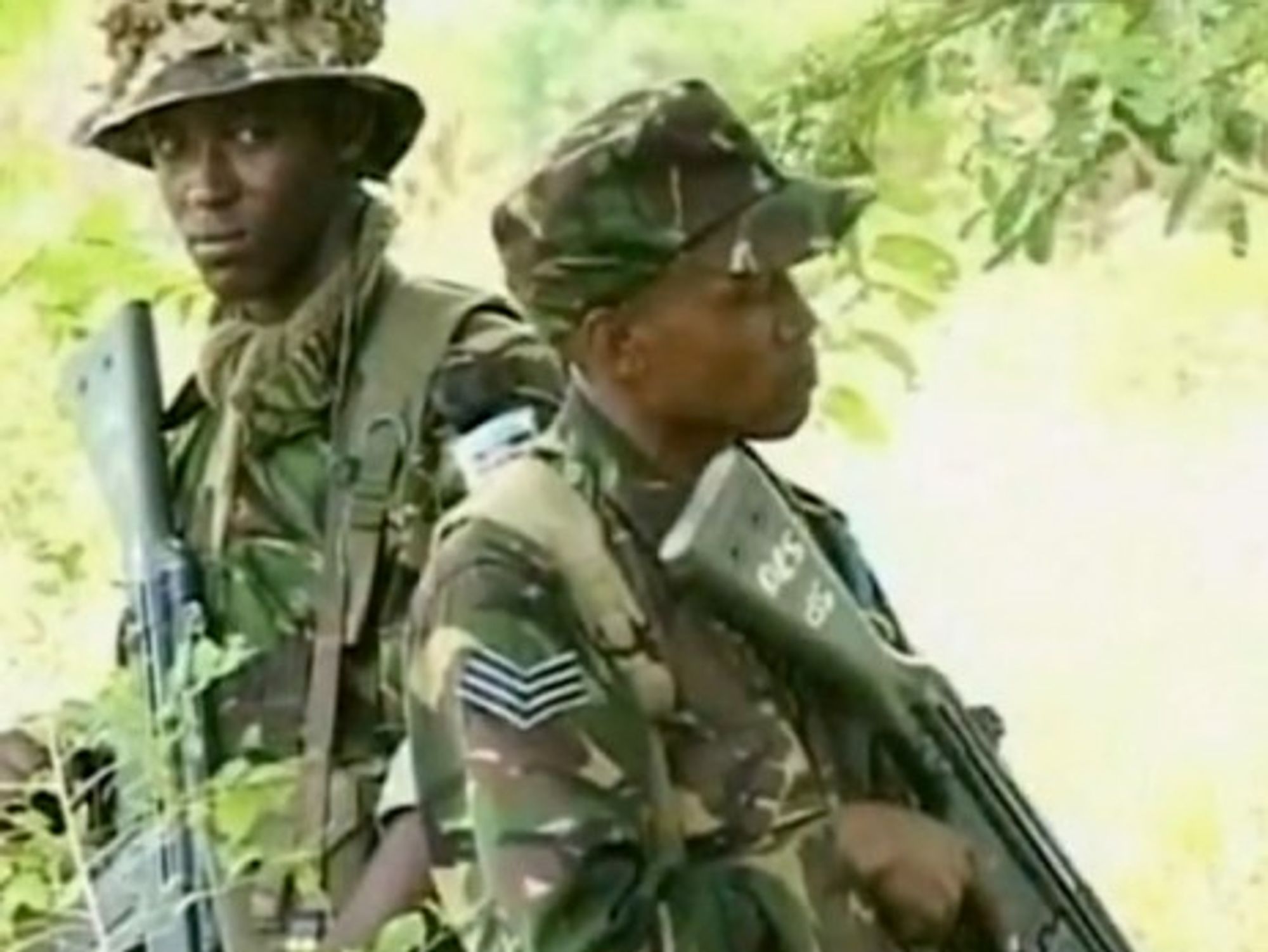 Kenyan soldiers on patrol in Somalia (YouTube)