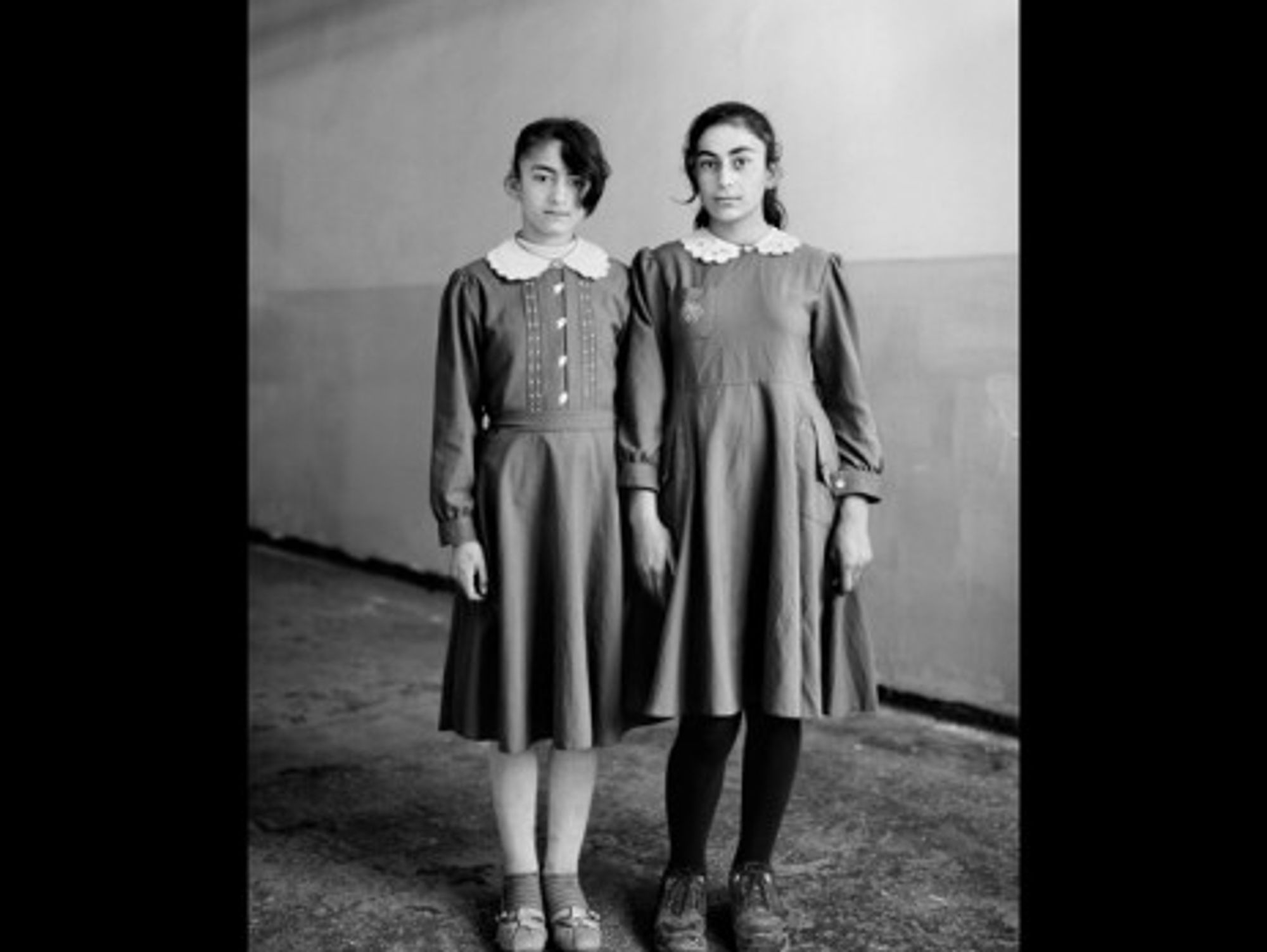 Kurdish school girls (daweiding)