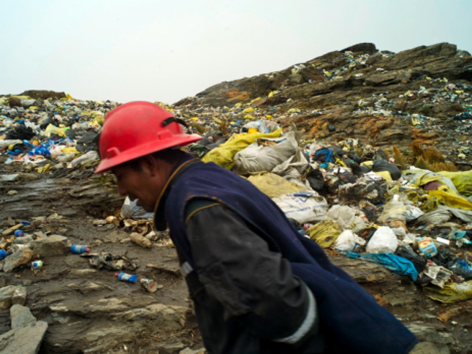 La Rinconada's trash still piles up high