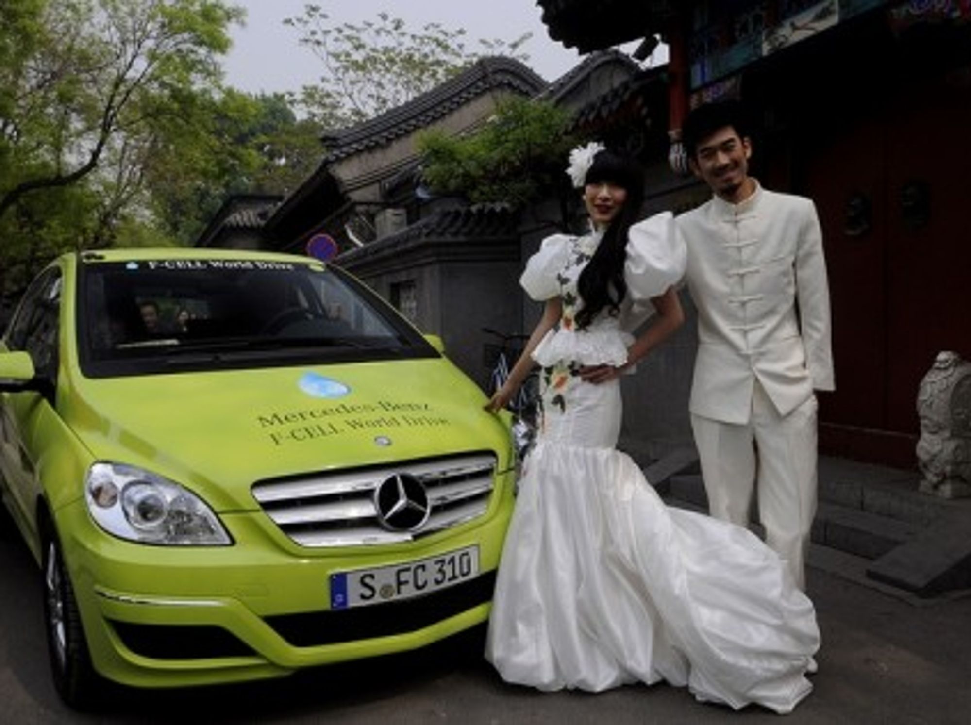 Lagging behind Audi and BMW, Mercedes is looking to make its move in China