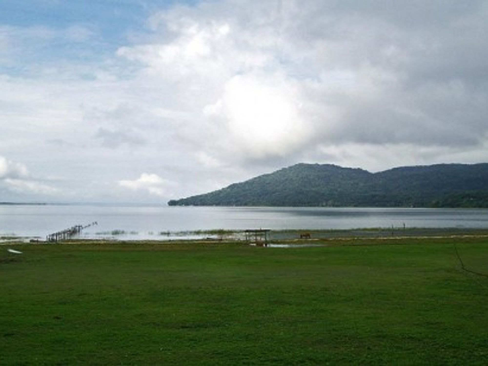 Lake Petén Itzá is one of Guatemala's many protected nature reserves (Adalberto H. Vega)