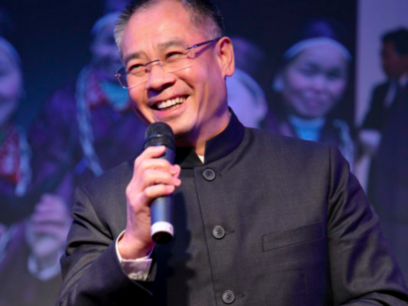 Li Ning still smiling