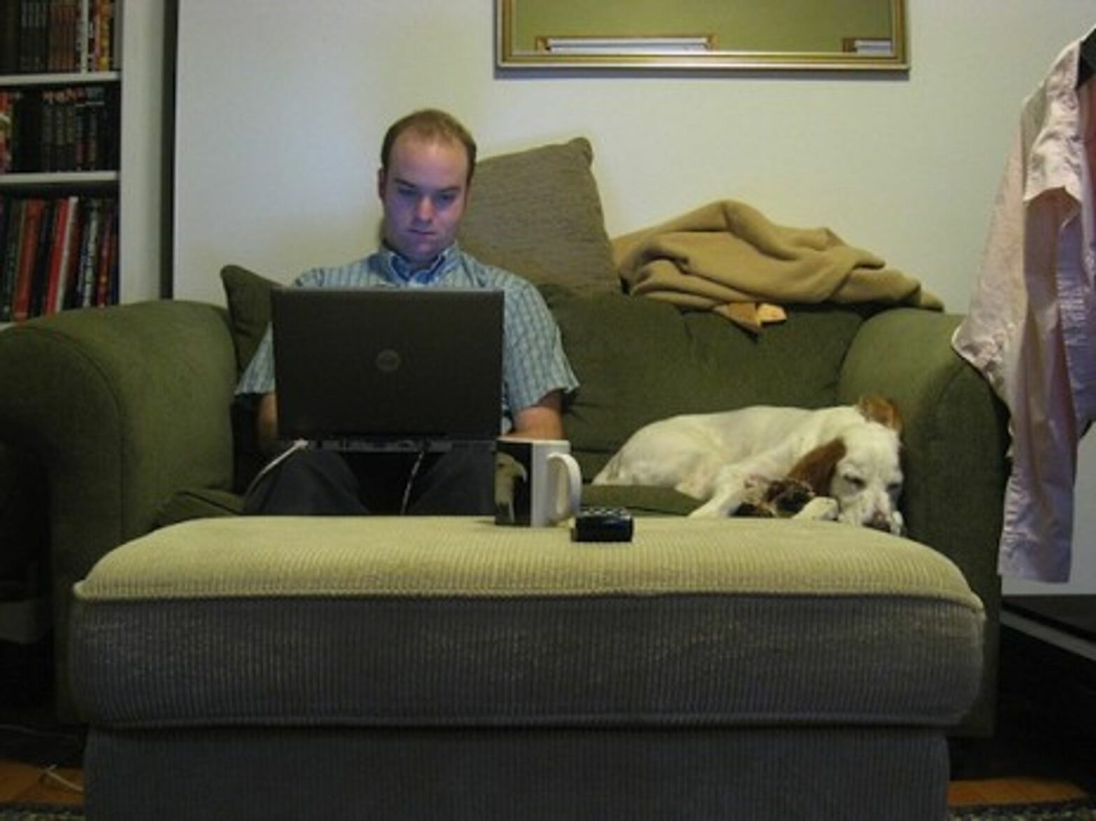 Living on the wife's couch (Plutor)