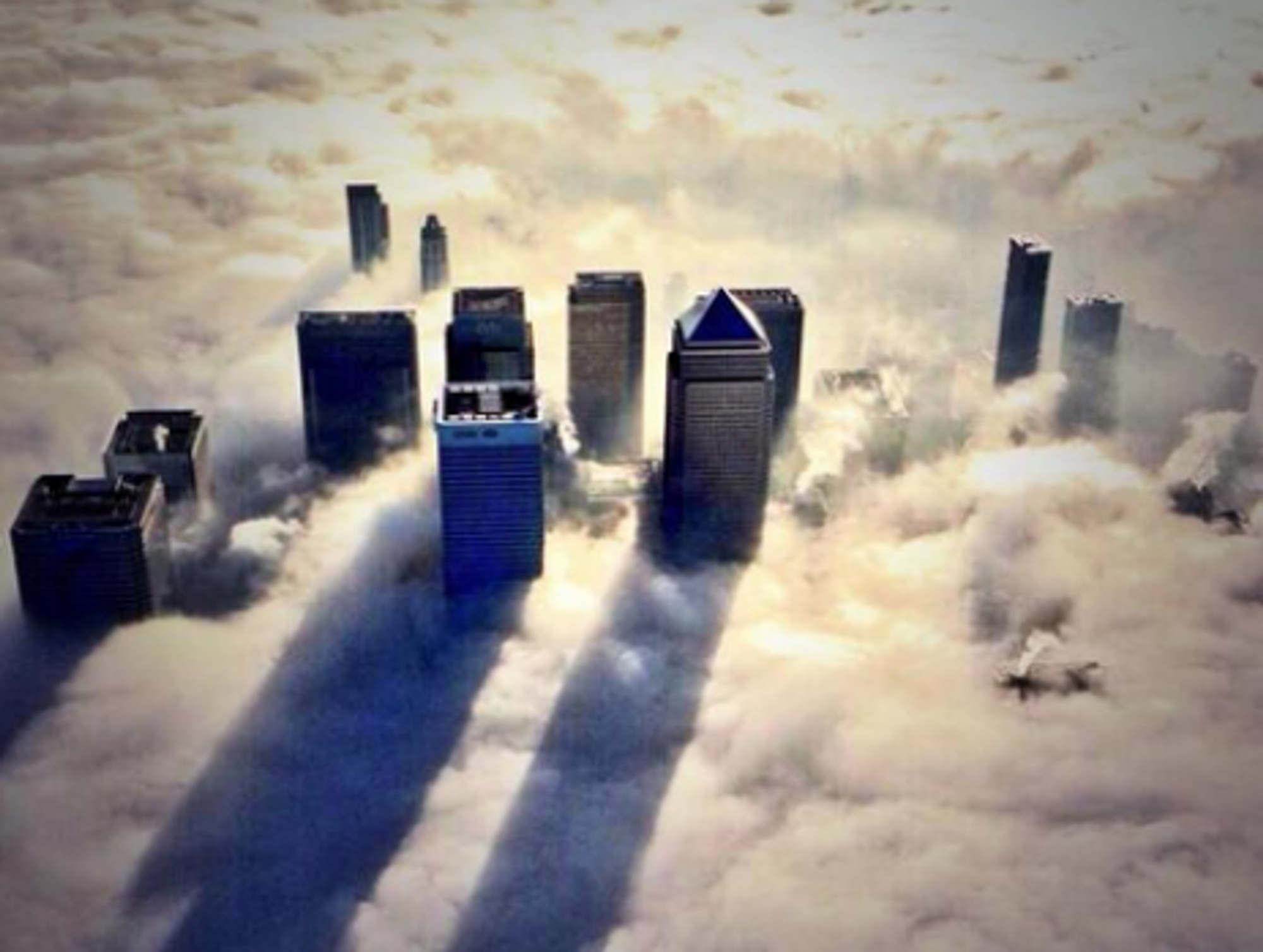 London Fog: 12 Eerie Photos Of Blanketed British Capital