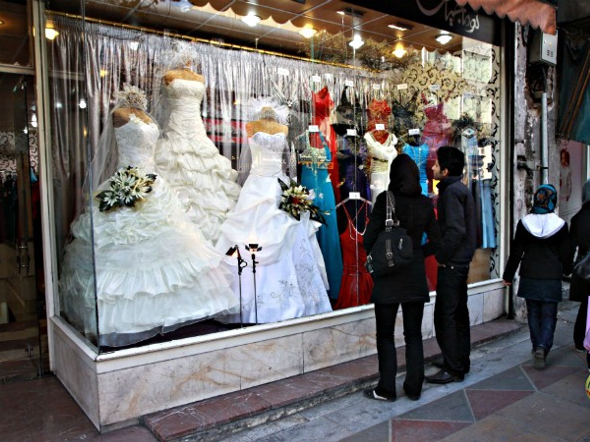 Looking at a bridal shop in Tehran