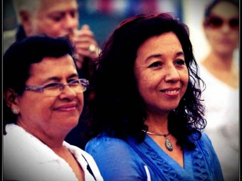 Magui Balbuena (L) and Lilian Soto (R)