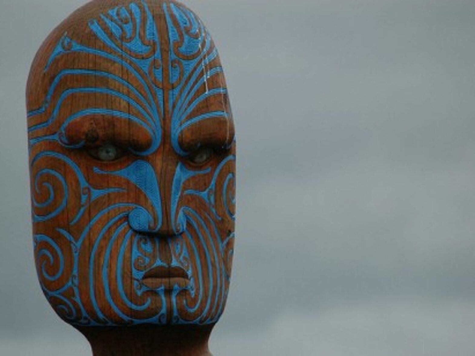 Maori statue along Omaha Beach, New Zealand (stealthproject2006)