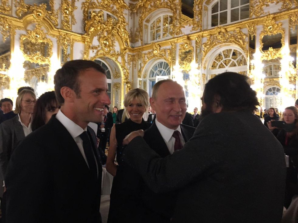 Marek Halter, Emmanuel Macron and Vladimir Putin meeting