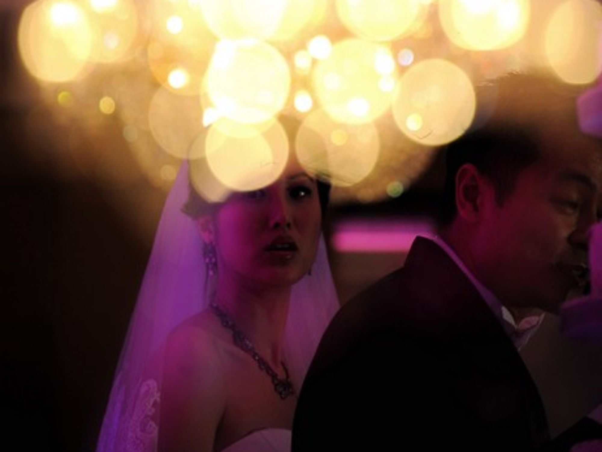 Marrying a rich man has become the goal for many of China's Cinderellas (Ed-meister)