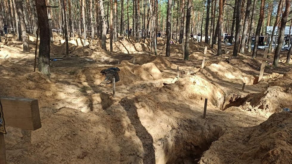 Mass graves in Izyum