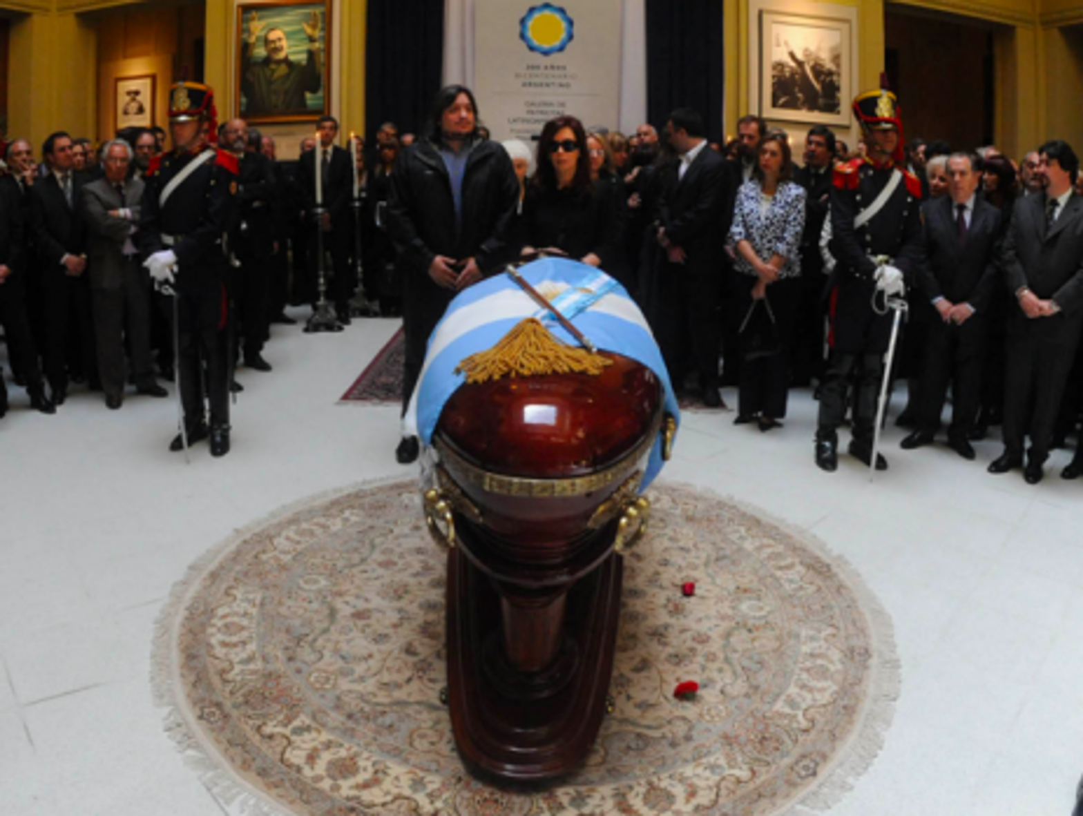 Maximo and Cristina Kirchner at the 2010 funeral of Nestor Kirchner (Wikipedia)