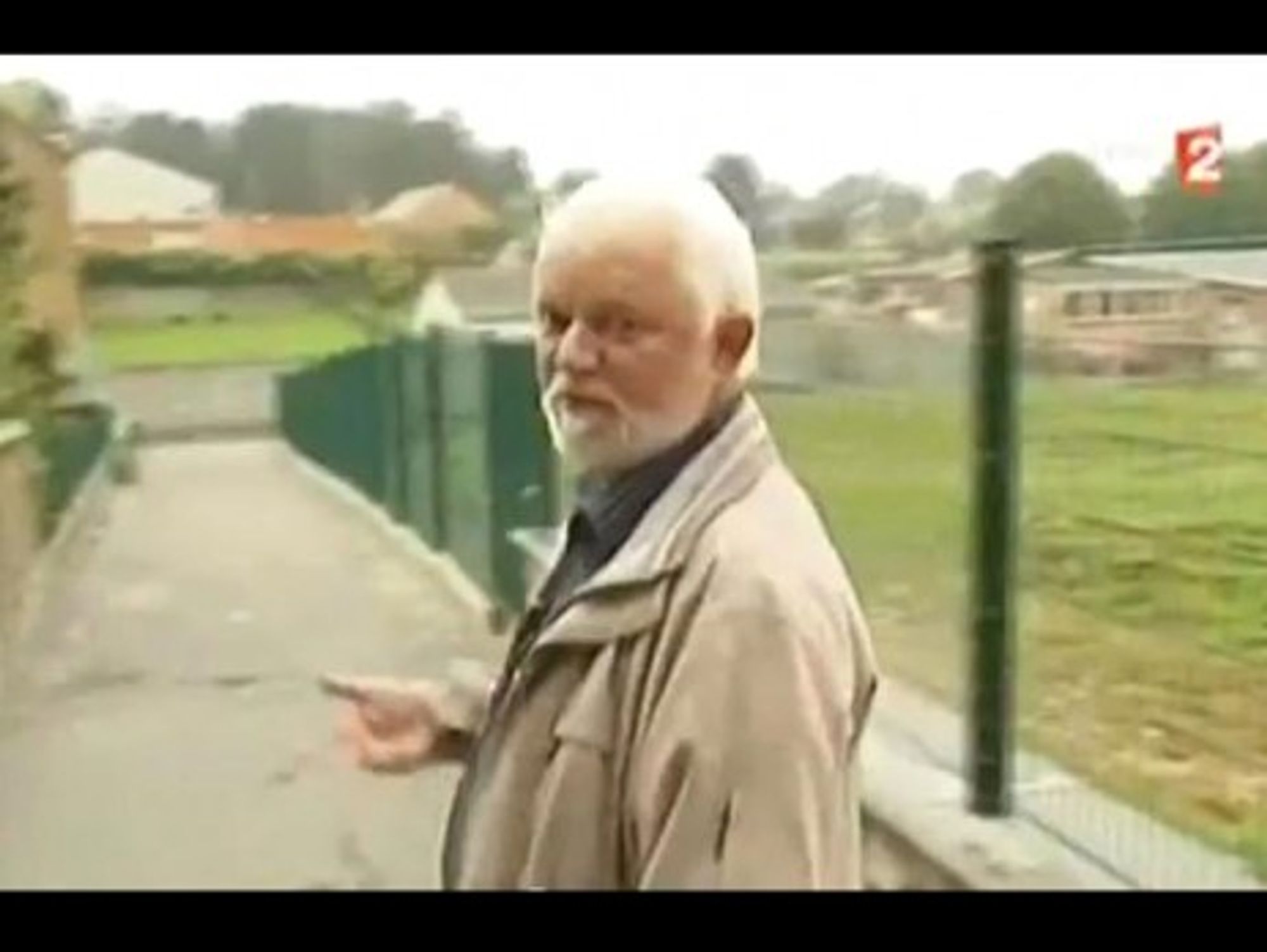 Mayor Boisart straddles no fence (France 2)