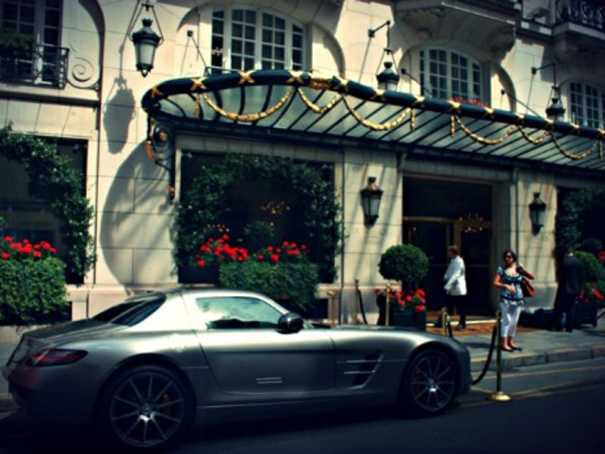 Mercedes SLS outside Le Bristol Hotel in Paris