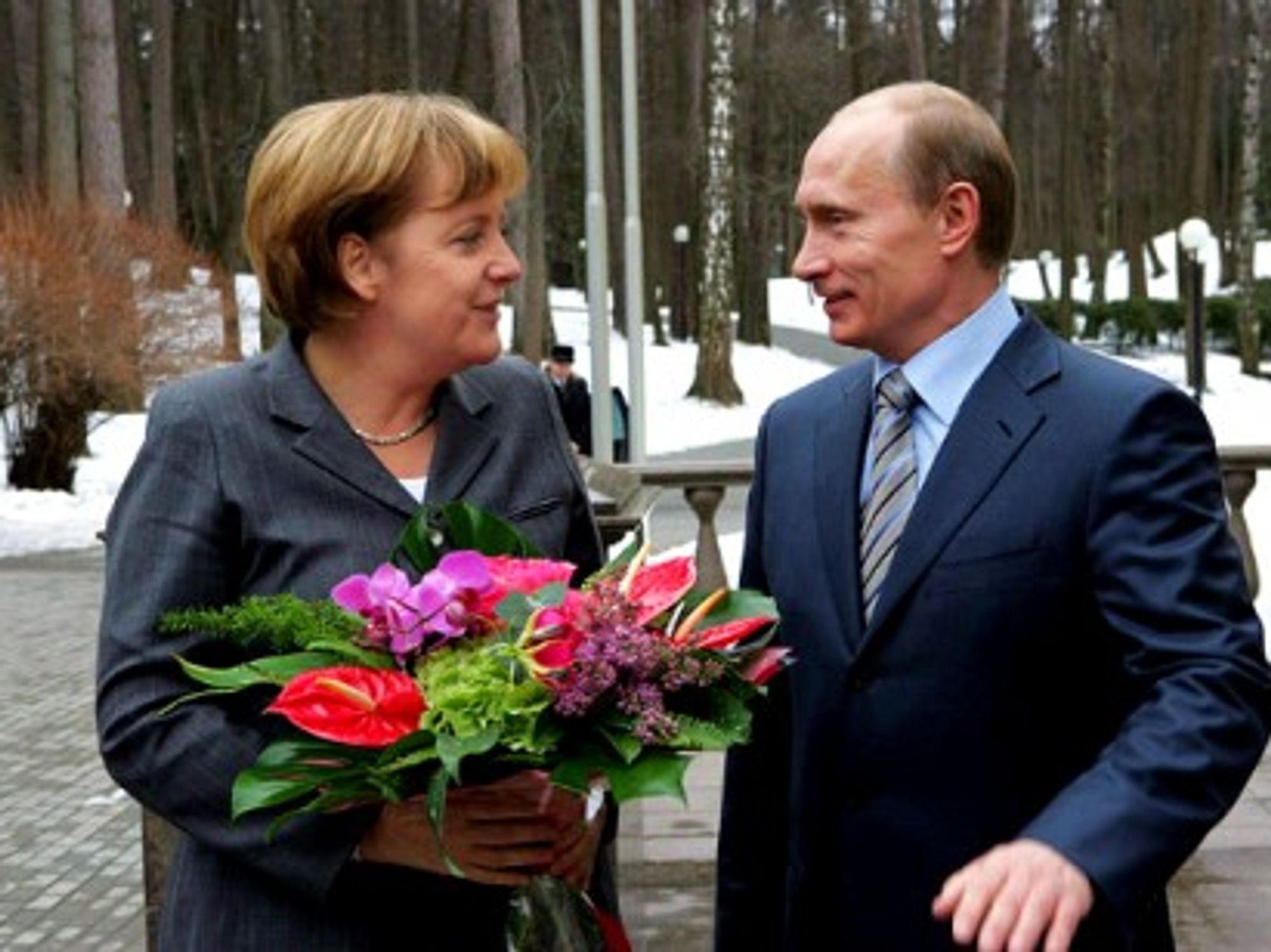 Merkel and Putin meeting in Novo Ogaryovo, near Moscow, on March 8, 2008