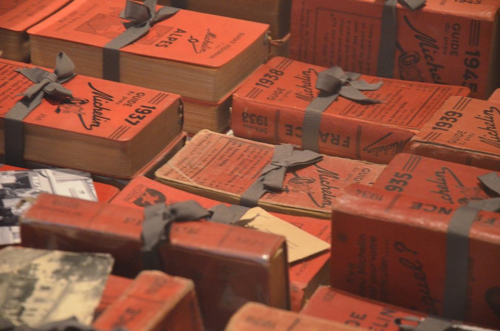 Michelin Guides Collection of the Pic restaurant in Valence from the 1930s onwards