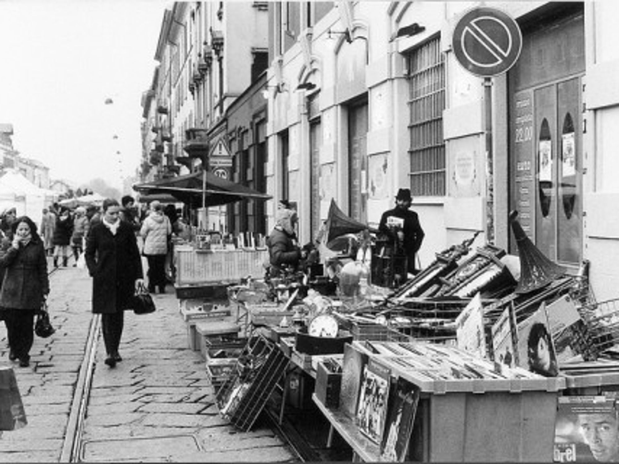 Milan flea market (ornella.s)
