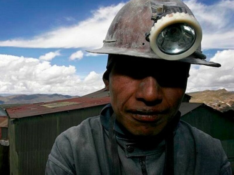 Mining for other metals still takes place Potosí (Olmo Calvo)